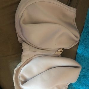 44F strapless bra